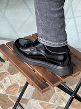 Load image into Gallery viewer, James Eva Sole Laced Up Black Leather Shoes