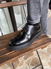 Load image into Gallery viewer, James Eva Sole Laced Up Black Leather Shoes