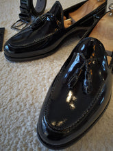 Load image into Gallery viewer, Max Sardinelli Tasseled Detailed Black Loafer