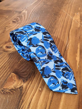 Load image into Gallery viewer, Verno Sardinelli Blue Patterned Tie & Pocketsquare