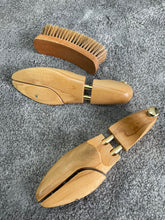 Load image into Gallery viewer, Reese Special Production Adjustable Walnut Wooden Shoe Mold