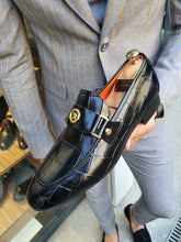 Load image into Gallery viewer, Evo Sardinelli Black Buckle Detailed Leather Shoes