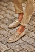 Load image into Gallery viewer, Oliver Special Designed Suede Leather Beige Loafer
