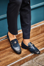 Load image into Gallery viewer, Oliver Special Designed Buckle Detailed Navy Loafer
