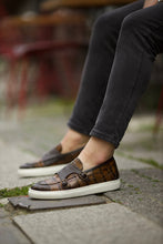 Load image into Gallery viewer, Stanley Brown Croc Pattern Loafer with Pool Sole Buckle Detail
