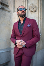 Load image into Gallery viewer, Watt Slim Fit Special Design Burgundy Plain Tuxedo Suit
