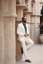 Load image into Gallery viewer, Monarch Special Design Mono Collar Detailed Suit – White
