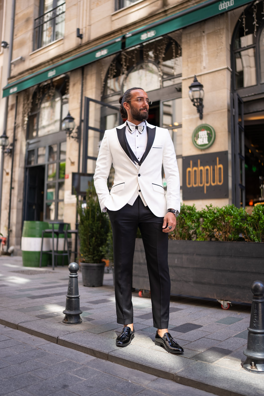 Abboud Slim Fit Satin Collared White Tuxedo