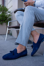 Load image into Gallery viewer, Abboud New Collection Tassel Details Suede Navy Loafer
