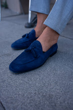 Load image into Gallery viewer, Abboud New Collection Tassel Details Suede Navy Loafer
