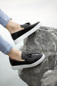 Stanley Eva Sole Tasseled Black Leather Shoes