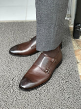 Load image into Gallery viewer, Reese Special Edition Double Buckled Brown Classic Leather Shoes
