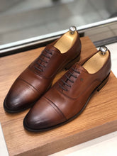 Load image into Gallery viewer, Ferrar Camel Leather Shoes
