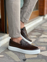 Load image into Gallery viewer, Lars Special Designed Brown Rock Loafer
