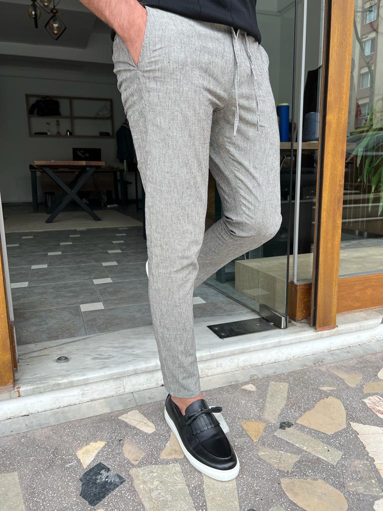 Linen Pants for Men 2023: 15 Easy-Wearing Trousers to Help You Live La  Dolce Vita | GQ