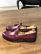 Load image into Gallery viewer, Tasseled Leather Claret Red Loafers
