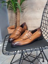 Load image into Gallery viewer, Erie Special Edition Sardinelli Buckle Detailed Tan Leather Shoes
