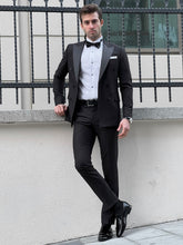 Load image into Gallery viewer, Louis Slim Fit High Quality Pointed Collared Double Breasted Tuxedo (Party Suit/Tuxedo)
