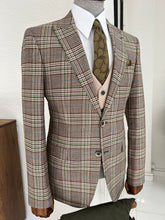 Load image into Gallery viewer, Louis Slim Fit Pointed Collared Beige &amp; Khaki Combination Suit
