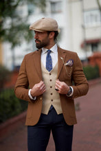 Load image into Gallery viewer, Leon Slim Fit Barconcelli Italian Fabric Camel Suit
