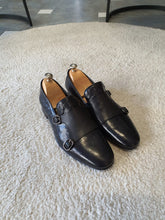 Load image into Gallery viewer, Everson Sardinelli Double Buckled Drop Leather Black Shoes
