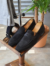 Load image into Gallery viewer, Everson Sardinelli Special Edition Neolite Suede Black Loafer
