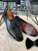Load image into Gallery viewer, Groom Collection Special Design Velvet Detailed Leather Shoes
