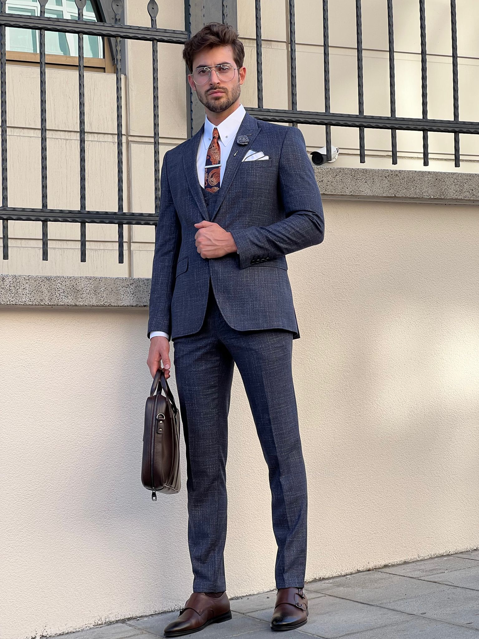Naze Slim Fit Self-Patterned Pointed Indigo Suit – MCR TAILOR