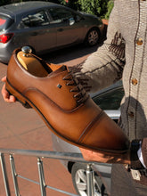 Load image into Gallery viewer, Marc Classic Tan Leather Shoes
