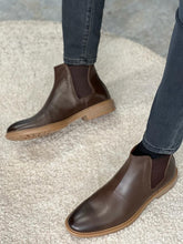 Load image into Gallery viewer, Trent Eva Sole Suede Brown Chelsea Boots
