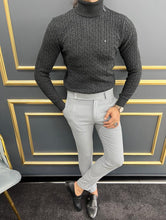 Load image into Gallery viewer, Evan Slim Fit Blakc Knitted Turtleneck Sweater
