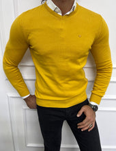 Load image into Gallery viewer, Leon Slim Fit V-Neck Yellow Sweater
