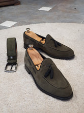 Load image into Gallery viewer, Vince Sardinelli Special Edition Khaki Suede Shoes
