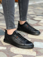 Load image into Gallery viewer, Nate Sole Laced Black Casual Shoes
