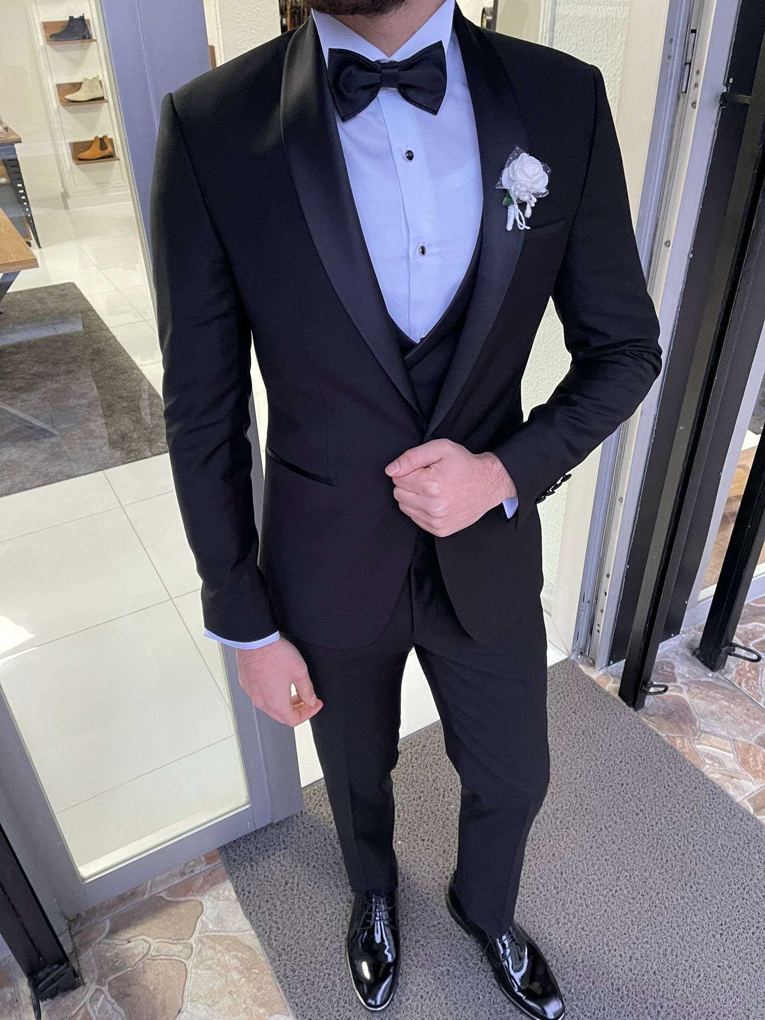 Luxe Slim Fit Black Wool Tuxedo (Groom Collection) – MCR TAILOR