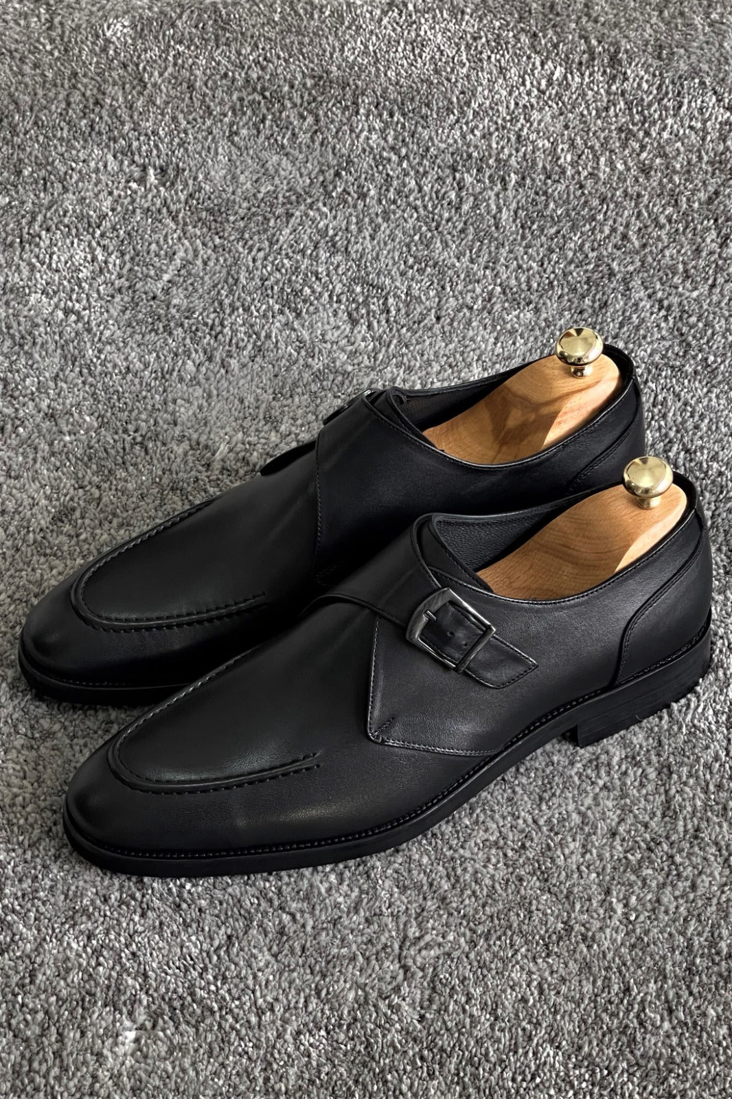 Louis Buckle Detailed Black Leather Classic Shoes – MCR TAILOR